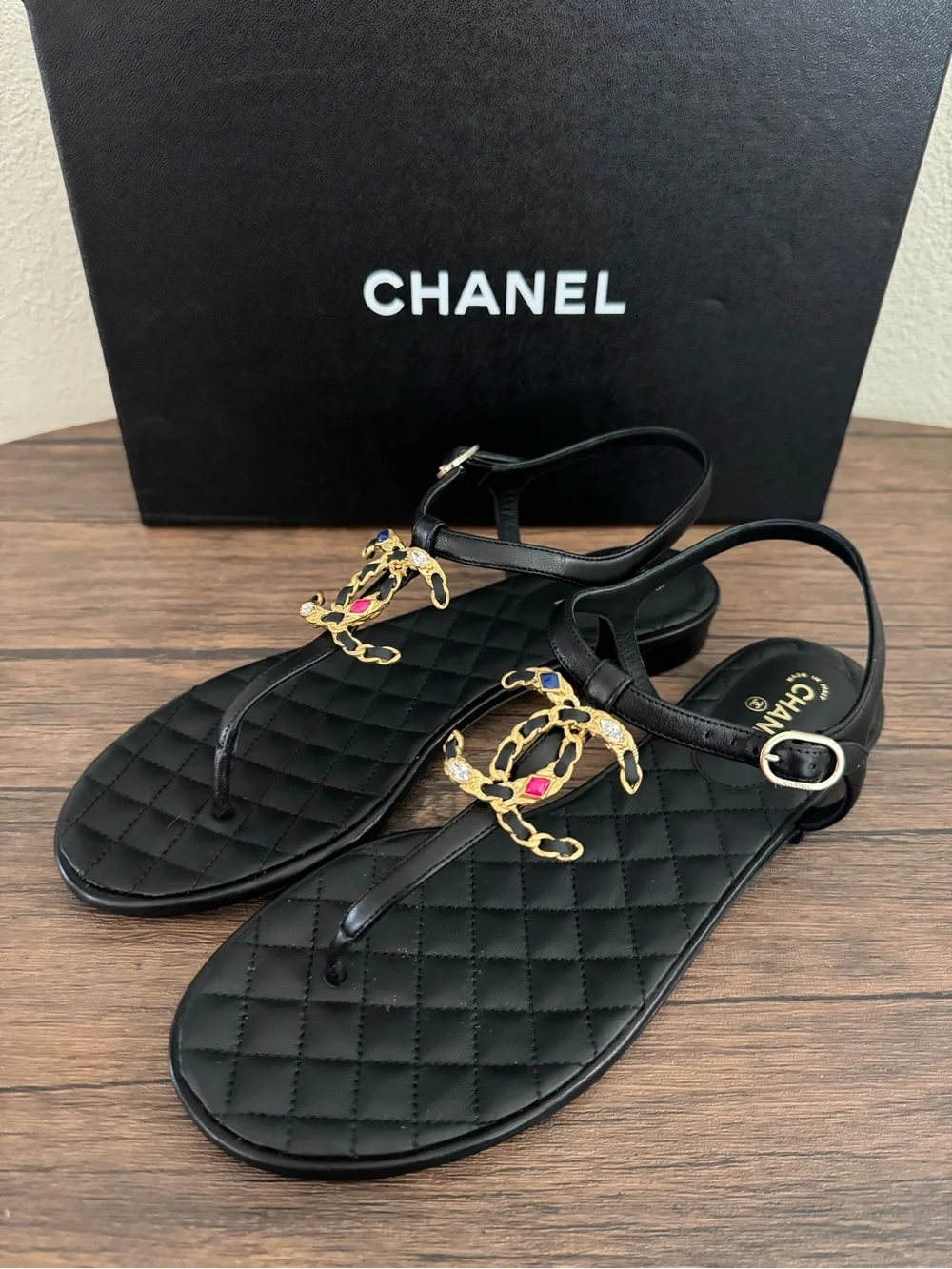 NEW CHANEL Quilted Lambskin Leather Rhinestone Detailed Sandals in Black